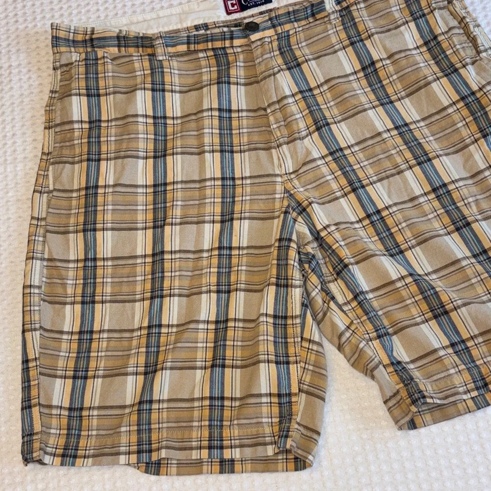 Chaps Men’s Size 36 Tan & Blue Plaid Cotton Shorts Flat Front